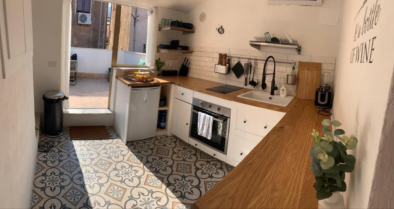 My Sicilian Escape Apartment เชฟาลู ภายนอก รูปภาพ